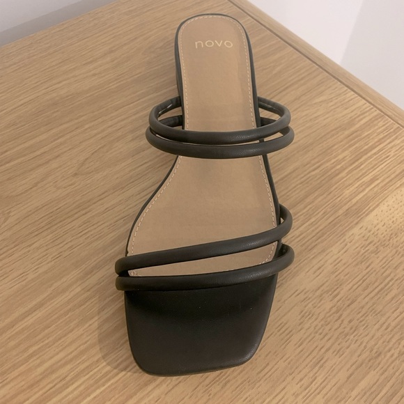 FABLE HEELS 🖤 - Picture 6 of 10